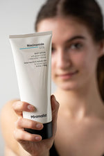 Minimalist Niacinamide 5% Body Lotion | Repairs Skin Barrier | Nourishes With Shea Butter | For Men & women (180 gm) image 6 — view 6